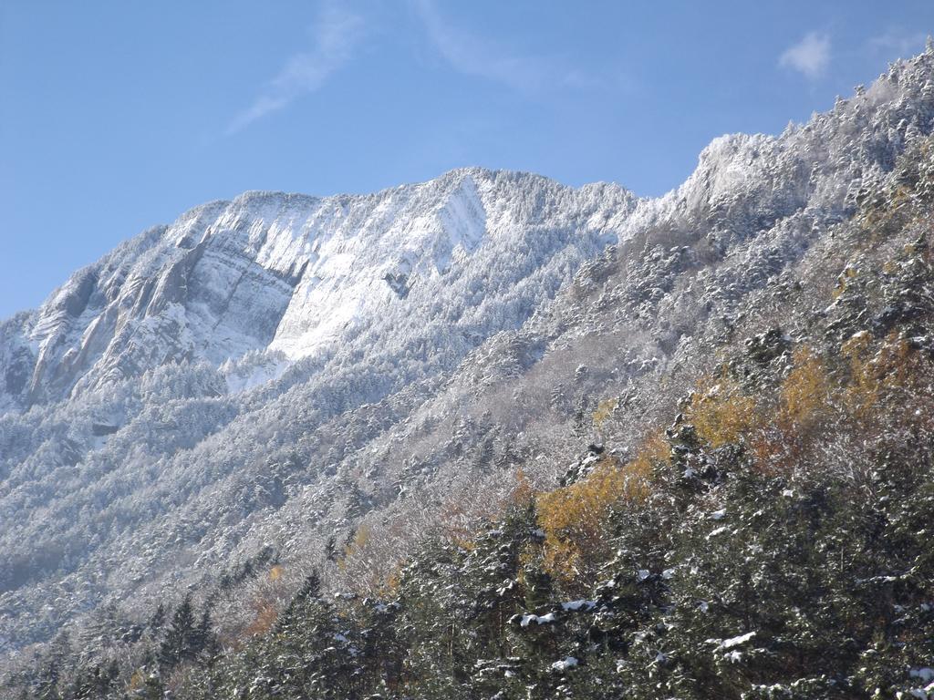 Gite Le Grand Renaud Le Bourg-dʼOisans Esterno foto